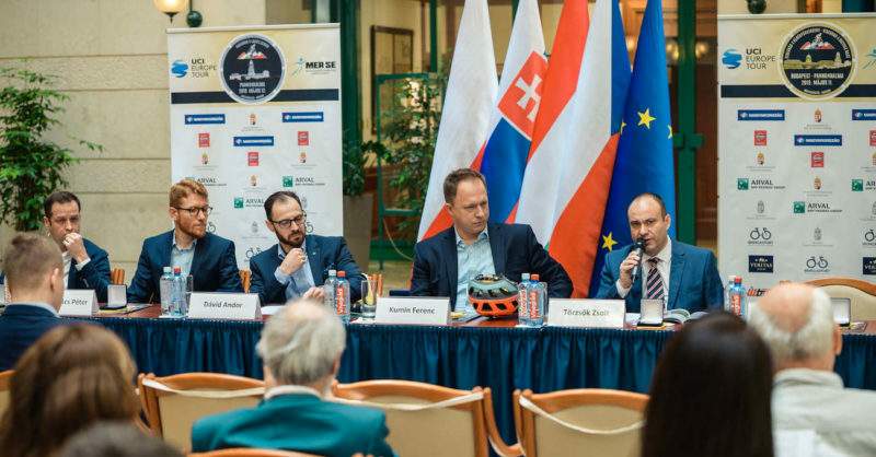 Nevezési rekordról számoltak be a szervezők a V4 Kerékpárverseny sajtótájékoztatóján