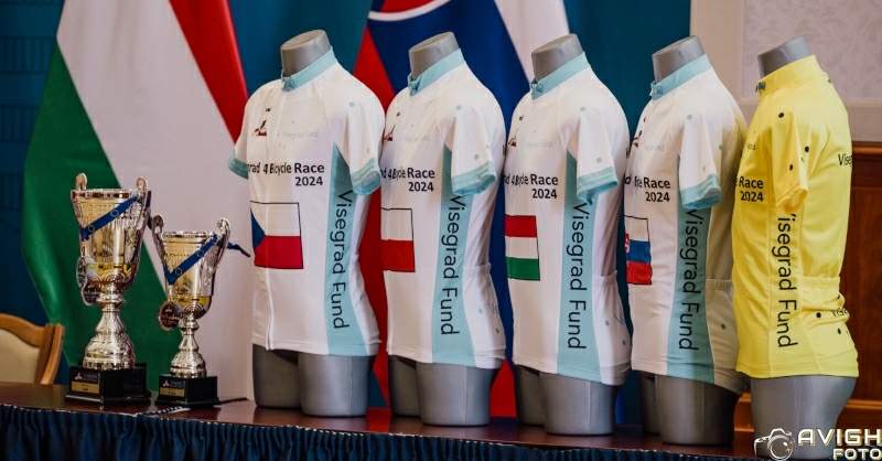 V4 Kerékpárverseny 2024 – A sajtótájékoztató képekben